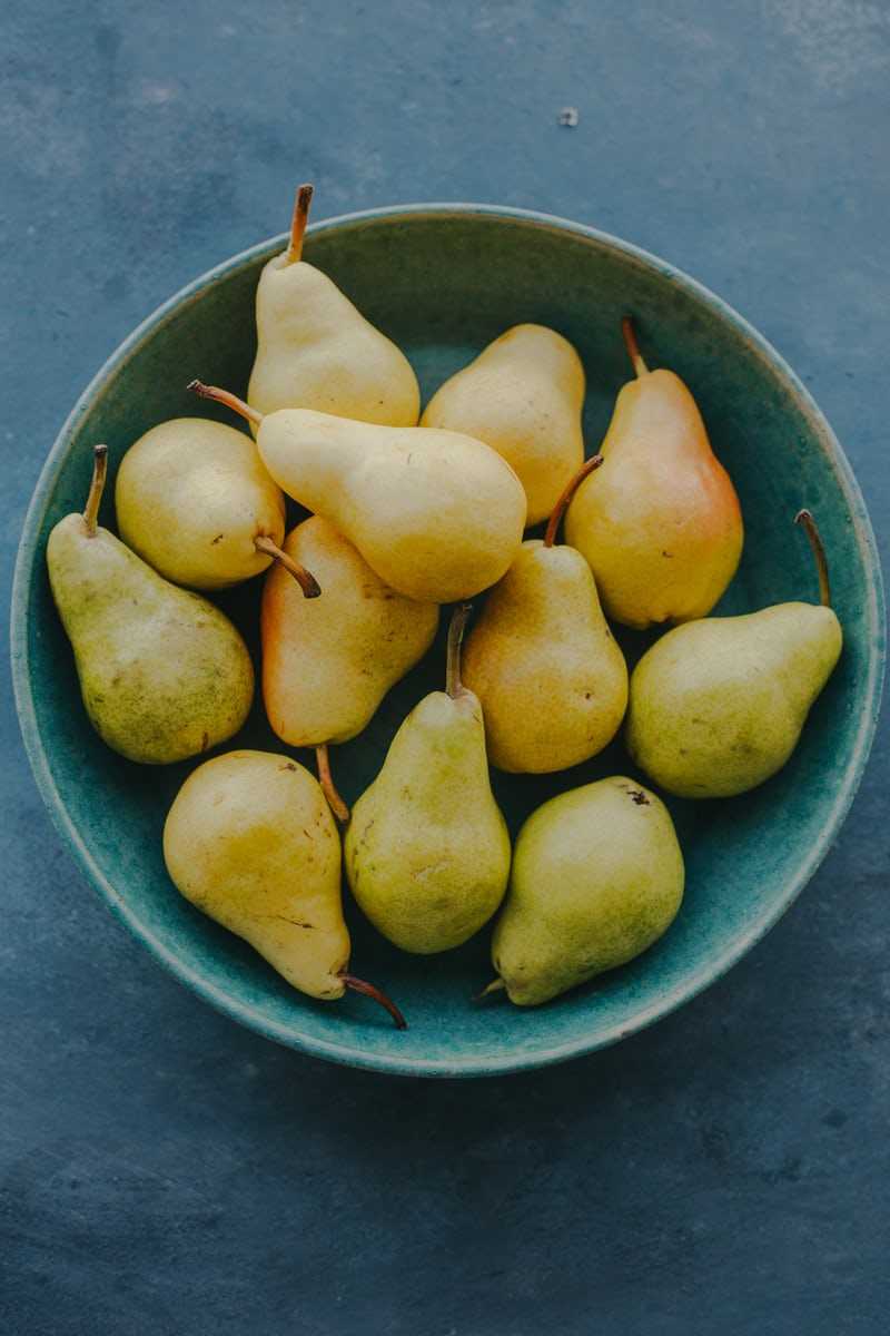 What type of pear trees should I buy?